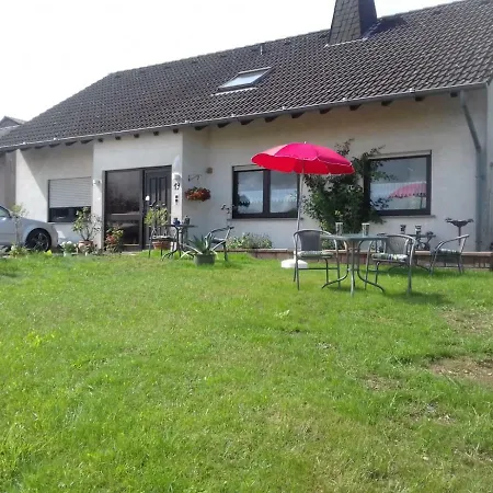 Gaestehaus Sonnenhoehe - Ihre Erlebnis-programm-schmiede Maison d'hôtes Irmenach